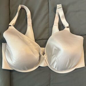 Vanity Fair Beige Underwire Bra | Size 38DD | Read Description
